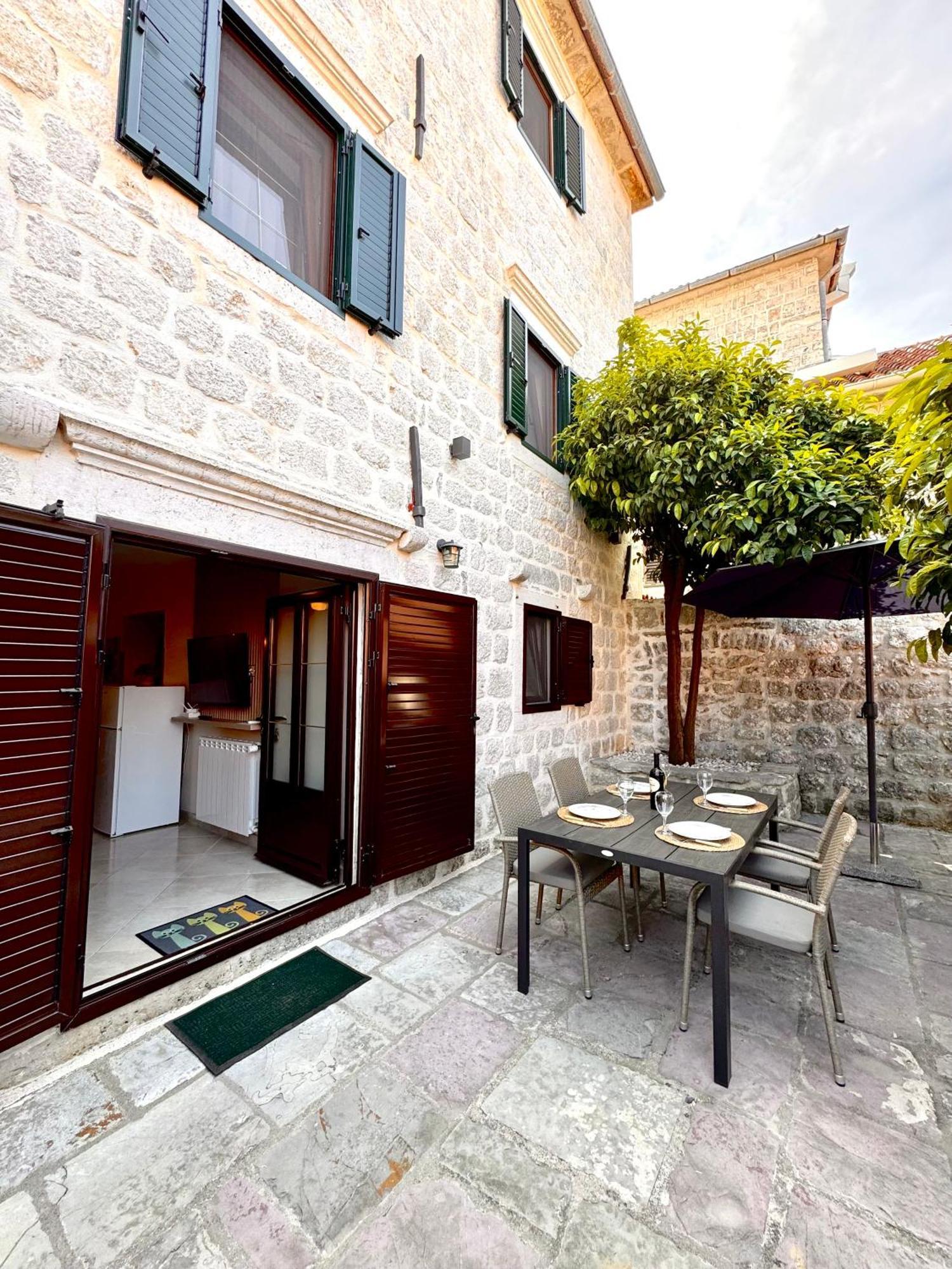 Apartments Radonicic Kotor Exterior photo